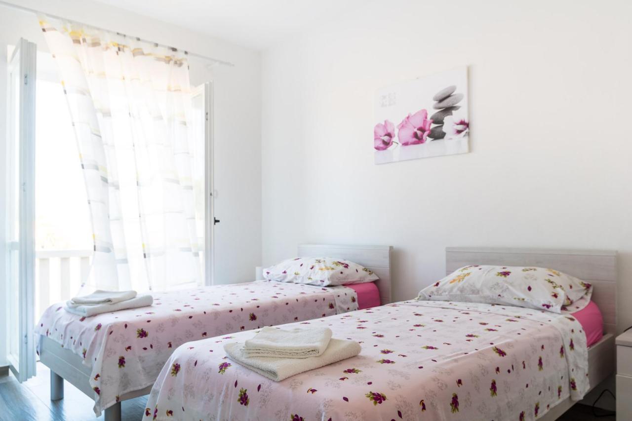 Apartmani Fides 鲁巴达 外观 照片